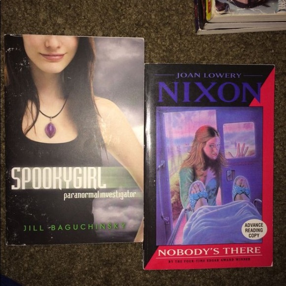 Books - Picture 3 of 3